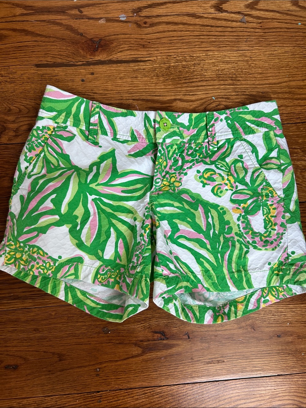 Lilly Pulitzer Pink & Green Tropical Print Callahan Shorts size 2